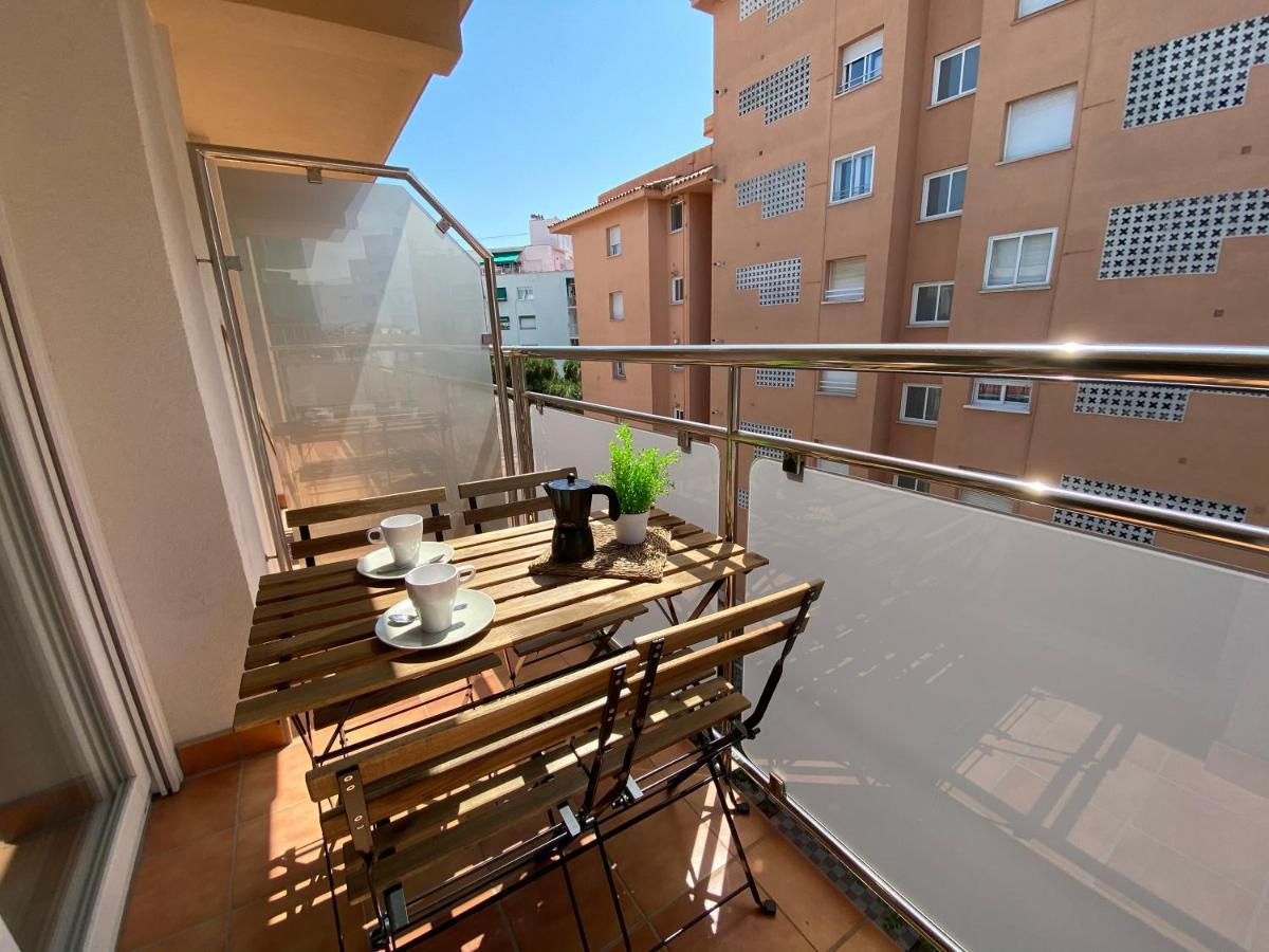 Apartamentos Ar Isern 블랑스 외부 사진