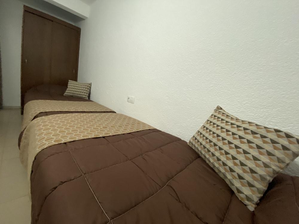 Apartamentos Ar Isern 블랑스 외부 사진